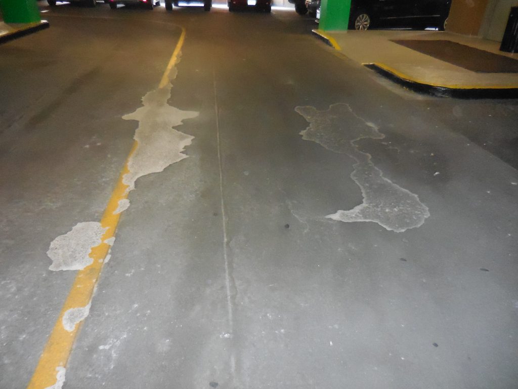 1401 17th Garage before floor